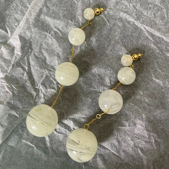 Cult Gaia Candace Earrings - Jade Light Green - Picture 4 of 5